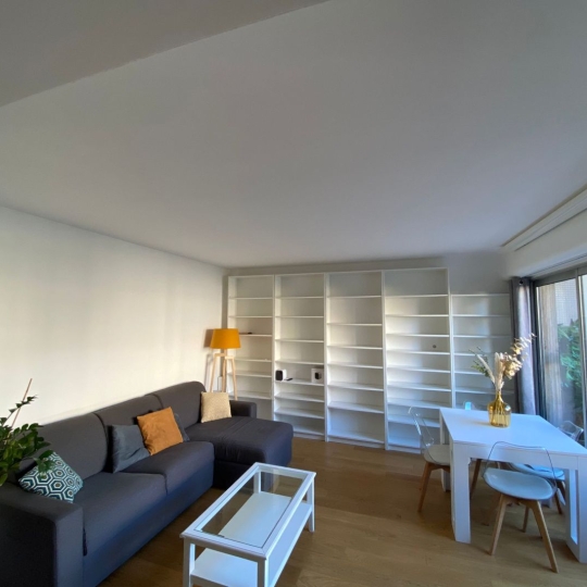  ESPLANADE IMMOBILIER : Apartment | PARIS (75015) | 63 m2 | 2 290 € 