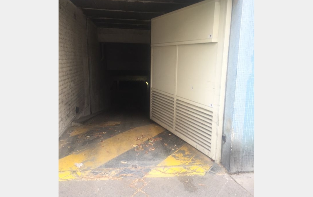 ESPLANADE IMMOBILIER/ PROGEDIM : Garage / Parking | PARIS (75015) | 0 m2 | 120 € 